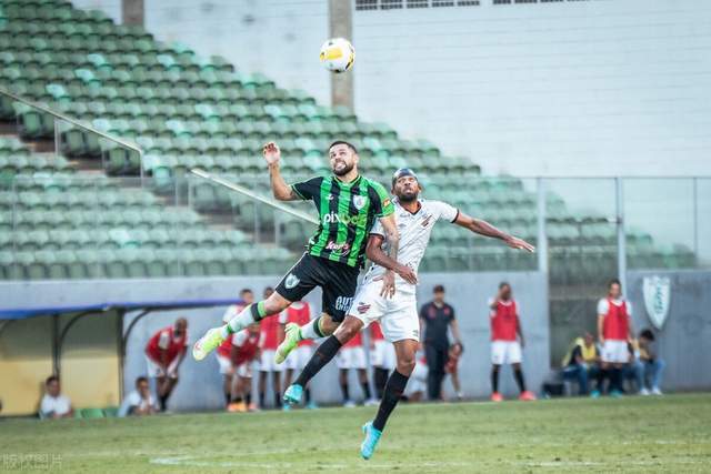 欧冠-福登破门哲凯赖什戴帽 曼城1-4葡萄牙体育